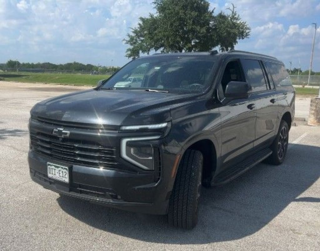 Used 2025 Chevrolet Suburban RST SUV