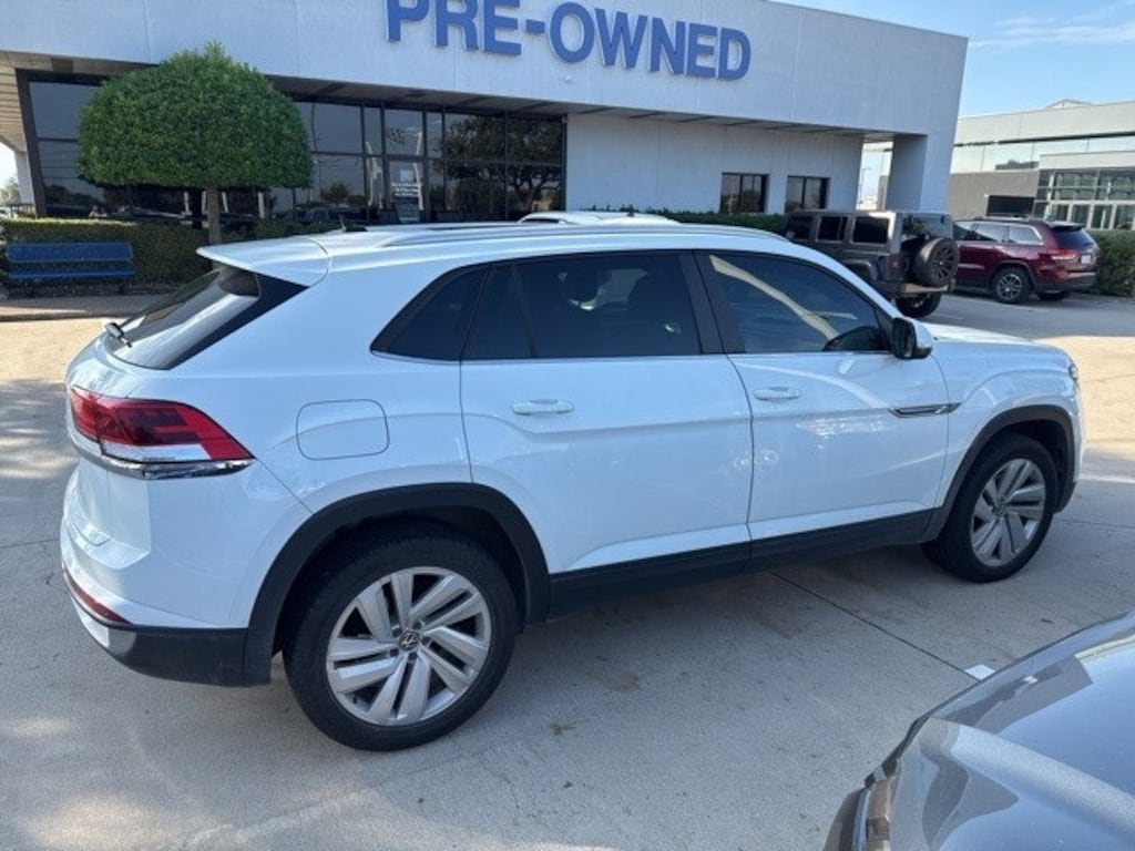 Used 2020 Volkswagen Atlas Cross Sport 2.0T SE w/Technology SUV