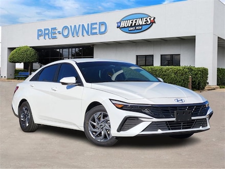 2024 Hyundai Elantra SEL Sedan