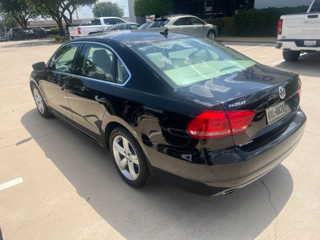 Used 2015 Volkswagen Passat 1.8T SE Sedan
