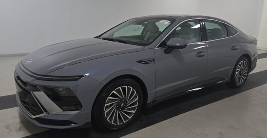 Certified 2025 Hyundai Sonata Hybrid Limited Sedan