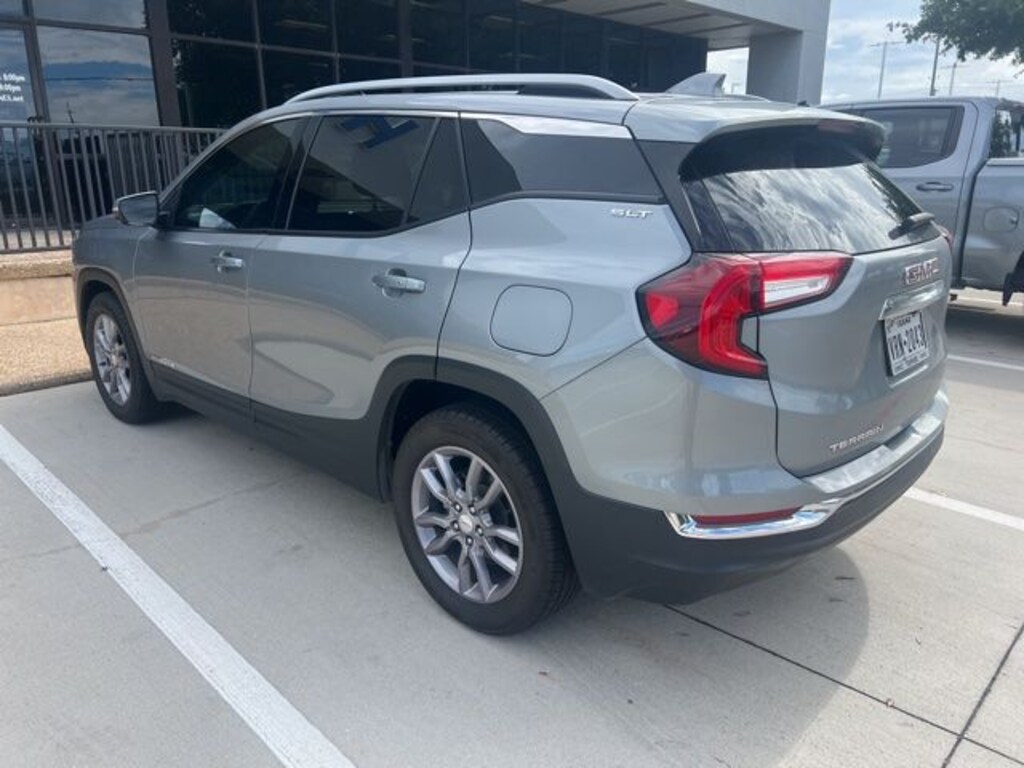 Used 2024 GMC Terrain SLT SUV