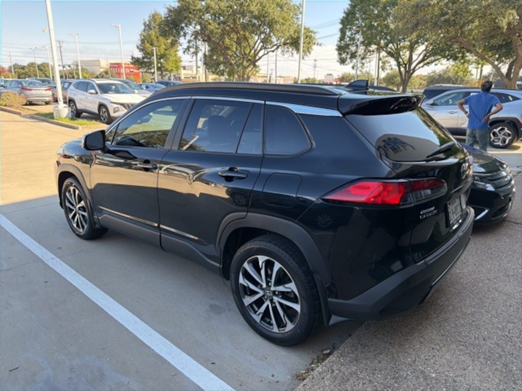 Used 2022 Toyota Corolla Cross XLE SUV