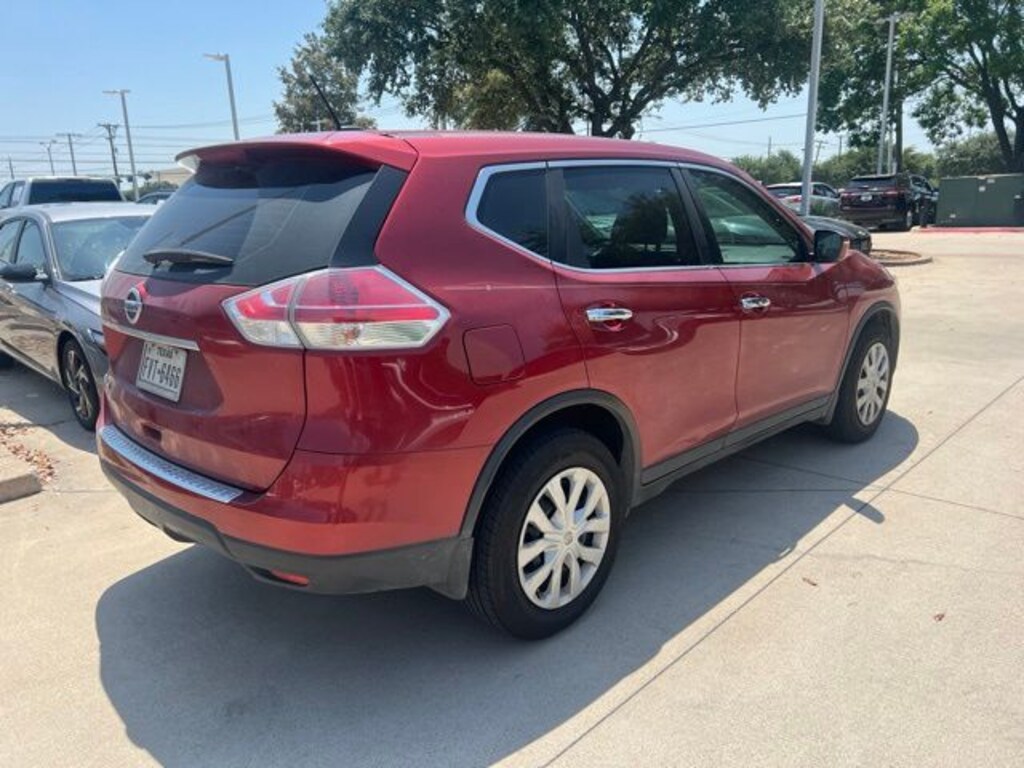 Used 2015 Nissan Rogue S SUV