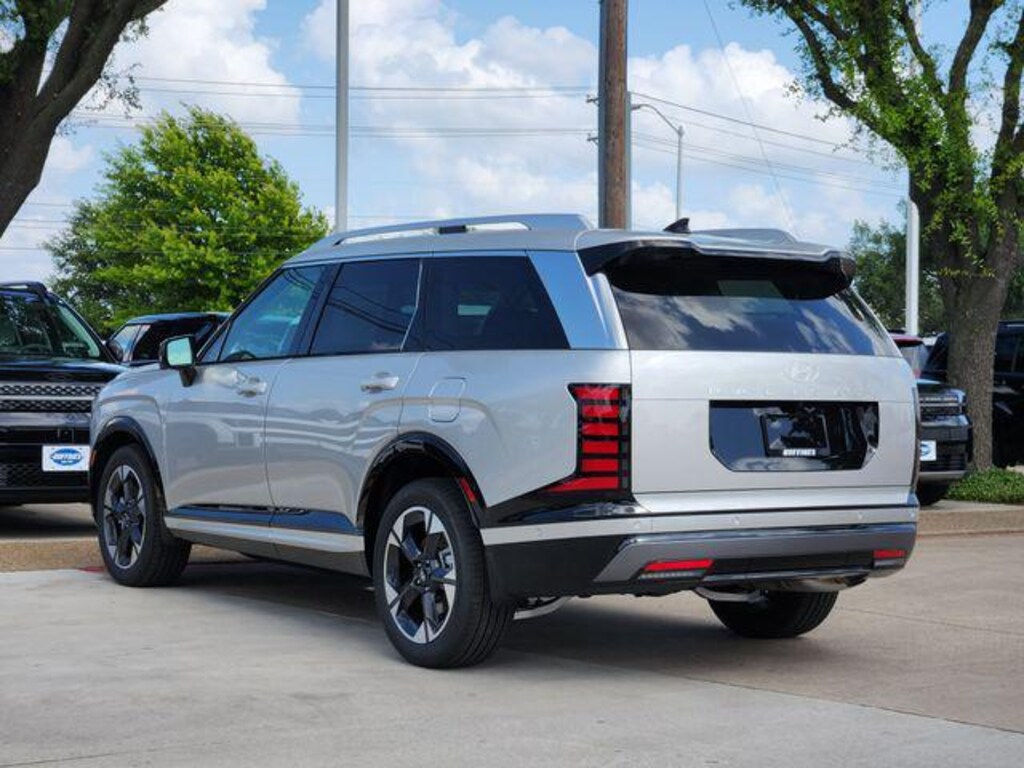 New 2026 Hyundai Palisade Limited FWD SUV