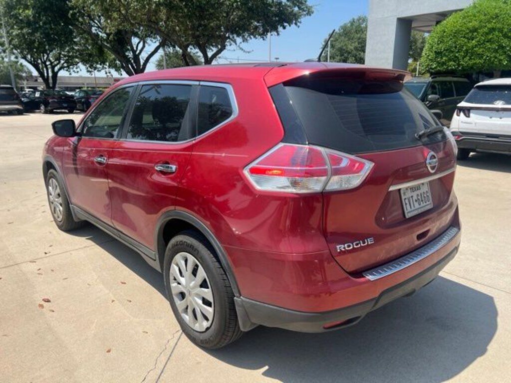 Used 2015 Nissan Rogue S SUV