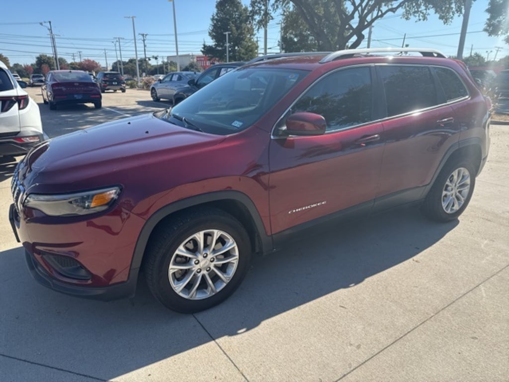 Used 2019 Jeep Cherokee Latitude SUV