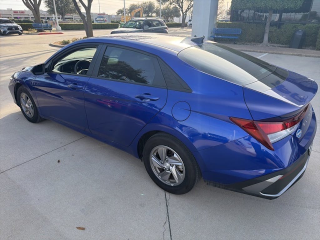 Certified 2025 Hyundai Elantra SE Sedan