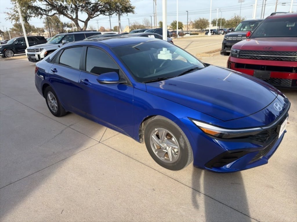 Certified 2025 Hyundai Elantra SE Sedan