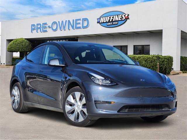 2023 Tesla Model Y Long Range's photo