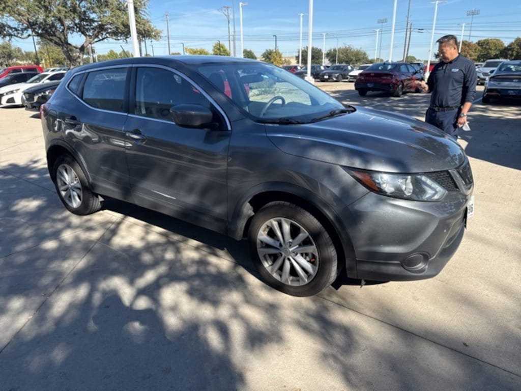 Used 2018 Nissan Rogue Sport S SUV