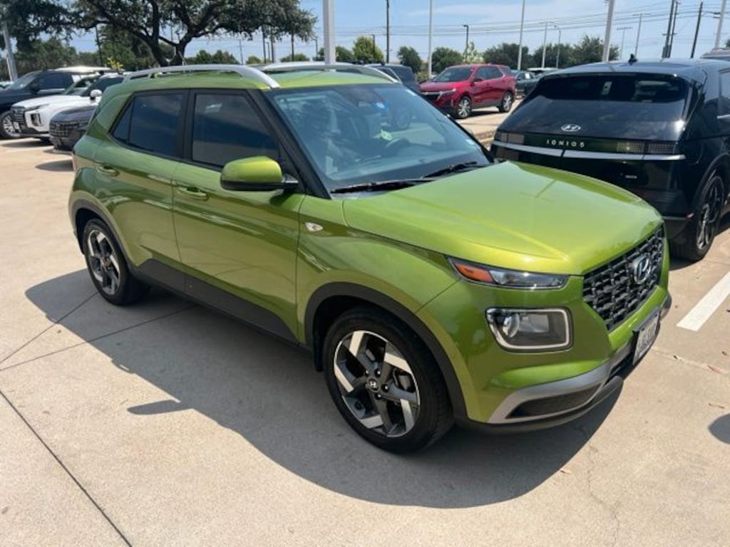 Used 2023 Hyundai Venue SEL SUV