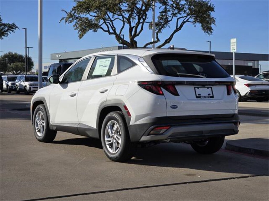 New 2026 Hyundai Tucson SE FWD SUV
