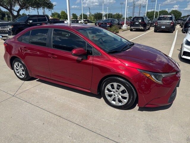 Used 2022 Toyota Corolla LE with VIN 5YFEPMAE5NP361594 for sale in Northfield, Minnesota
