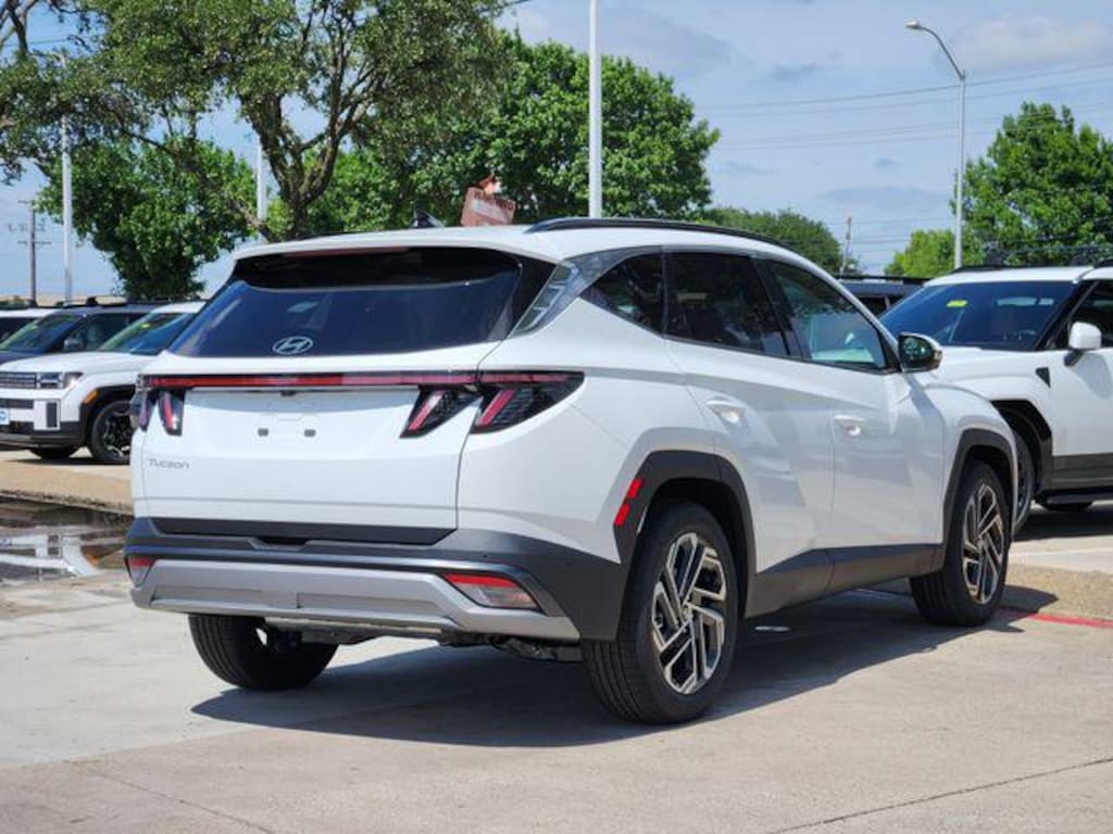 New 2026 Hyundai Tucson Limited FWD SUV