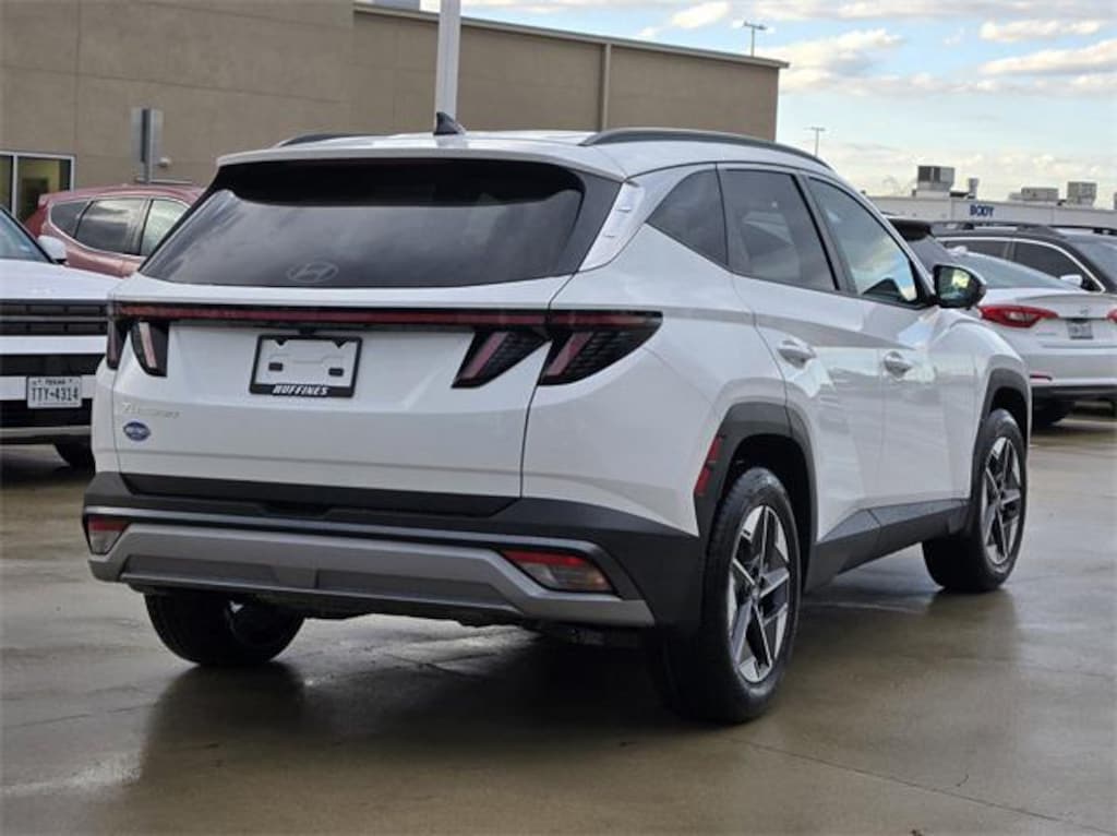 New 2026 Hyundai Tucson SEL Premium FWD SUV