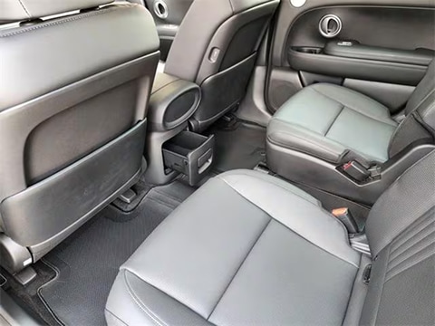 2nd row captains chairs inside the 2026 Hyundai Palisade SUV at the Huffines Hyundai Plano dealership in Plano, TX