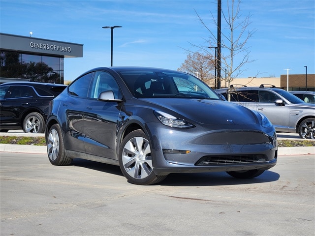 2023 Tesla Model Y Long Range's photo