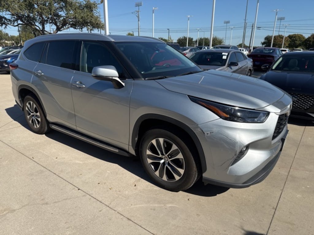 Used 2022 Toyota Highlander XLE SUV