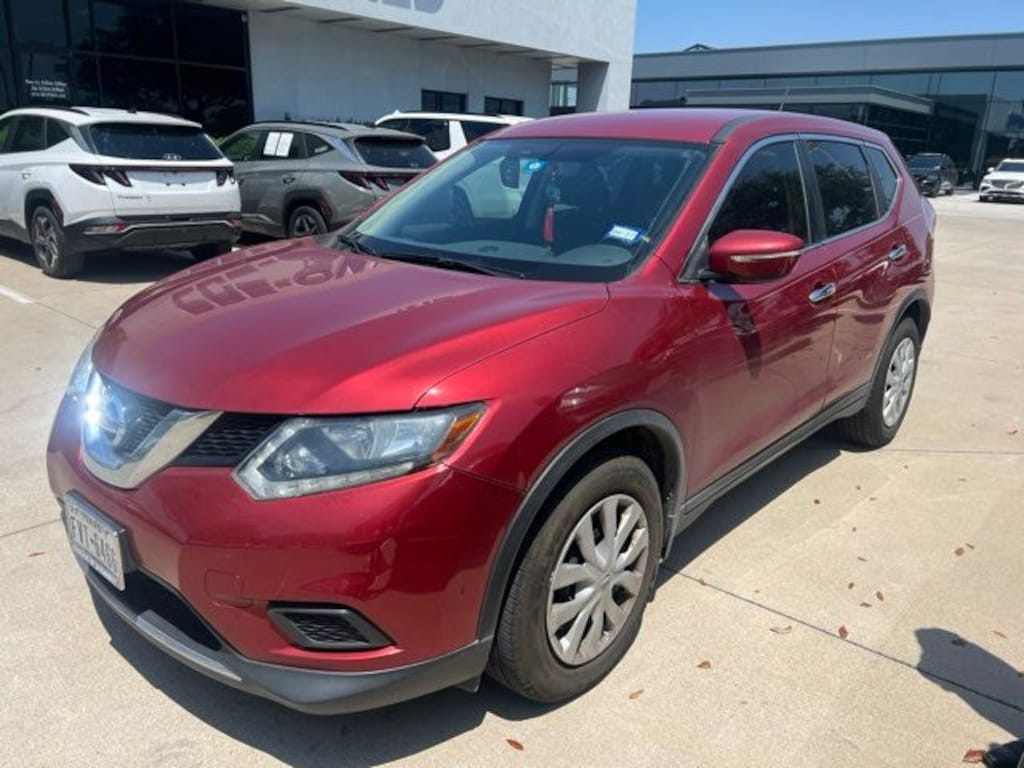 Used 2015 Nissan Rogue S SUV
