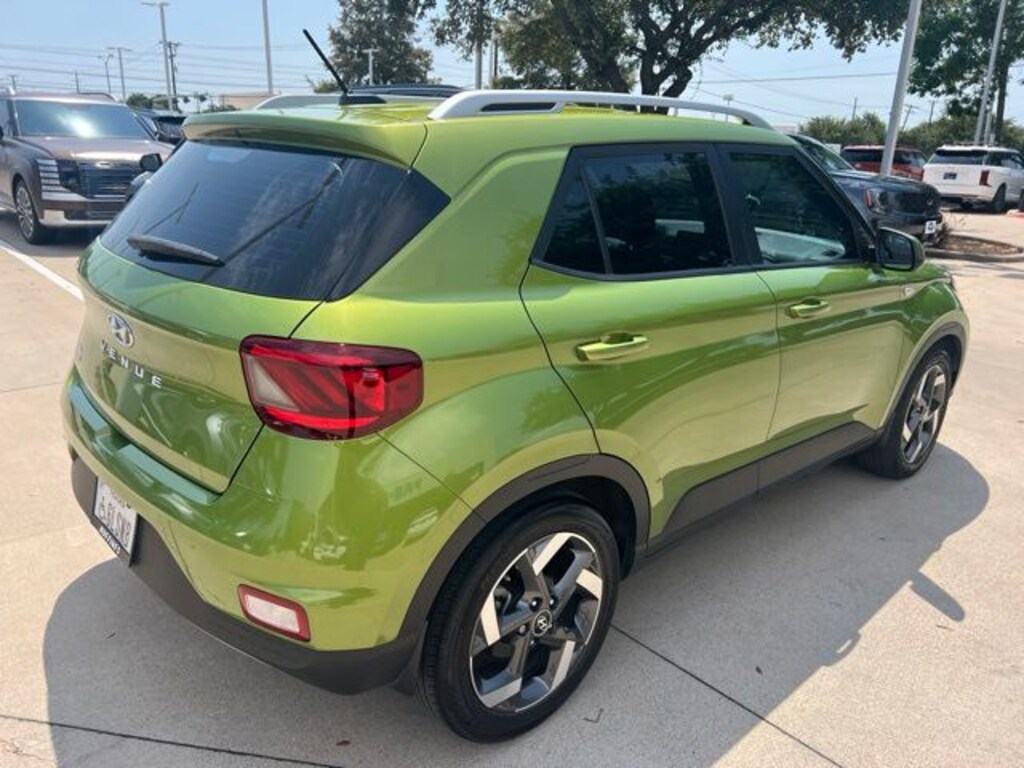 Used 2023 Hyundai Venue SEL SUV