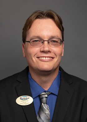 Staff member Scott Gironda from 0c365fb14066