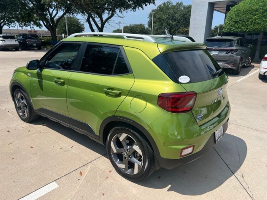 Used 2023 Hyundai Venue SEL SUV