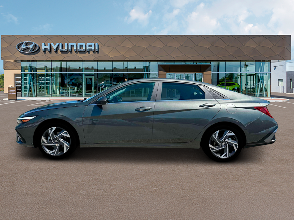 New 2025 Hyundai Elantra Limited Sedan