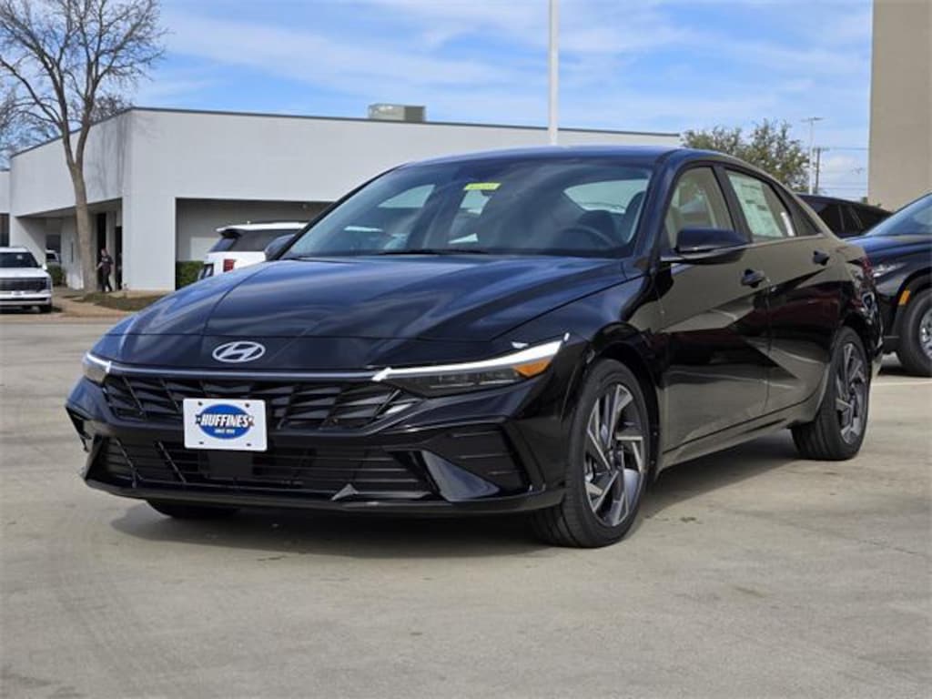 New 2026 Hyundai Elantra Limited Sedan