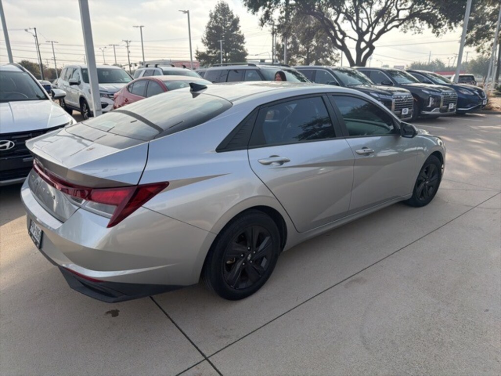 Used 2021 Hyundai Elantra SEL Sedan