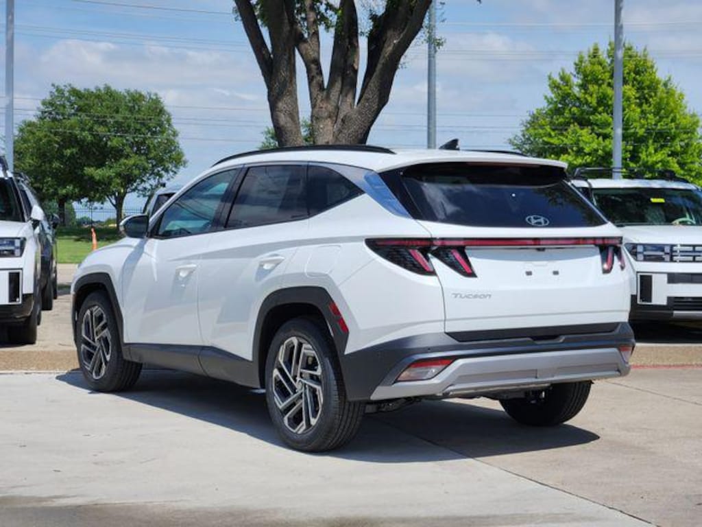 New 2026 Hyundai Tucson Limited FWD SUV