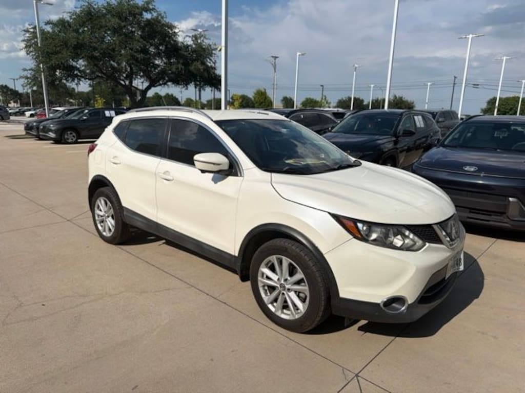 Used 2019 Nissan Rogue Sport SV SUV