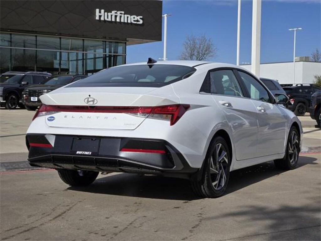 New 2026 Hyundai Elantra Limited Sedan