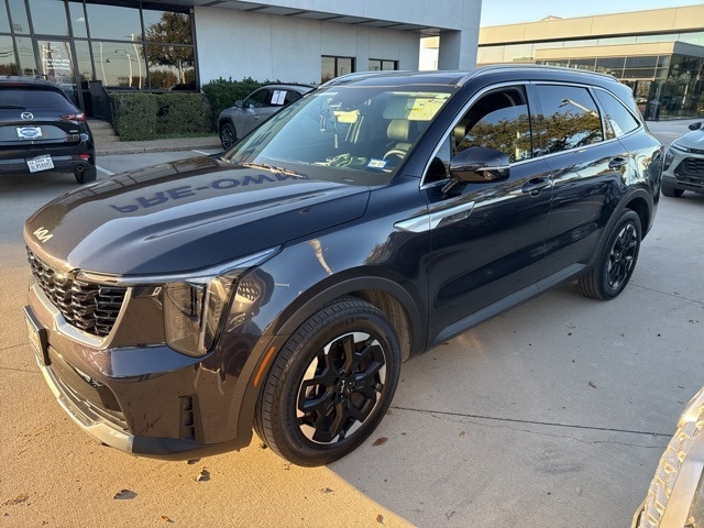 2025 Kia Sorento S's photo