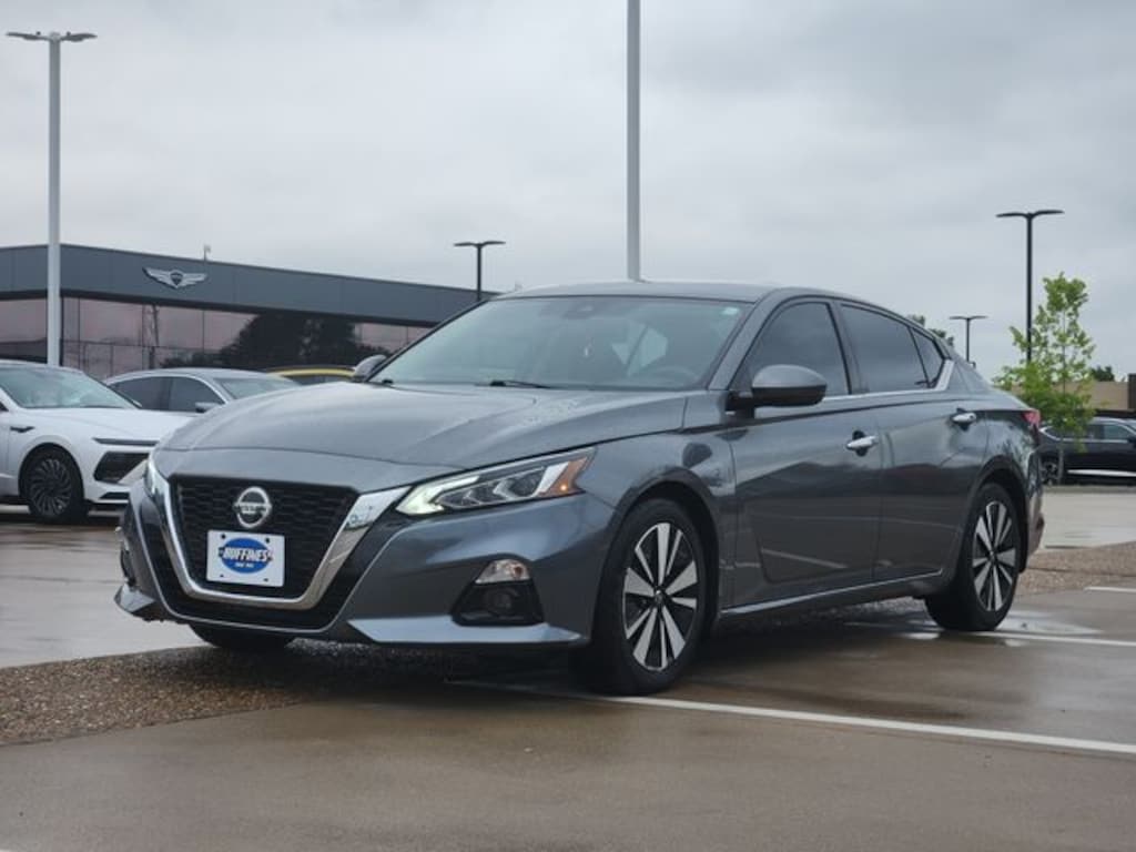Used 2022 Nissan Altima 2.5 SL Sedan