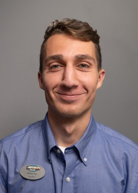 Staff member Dersim Tovi from 96cc9a7108b3