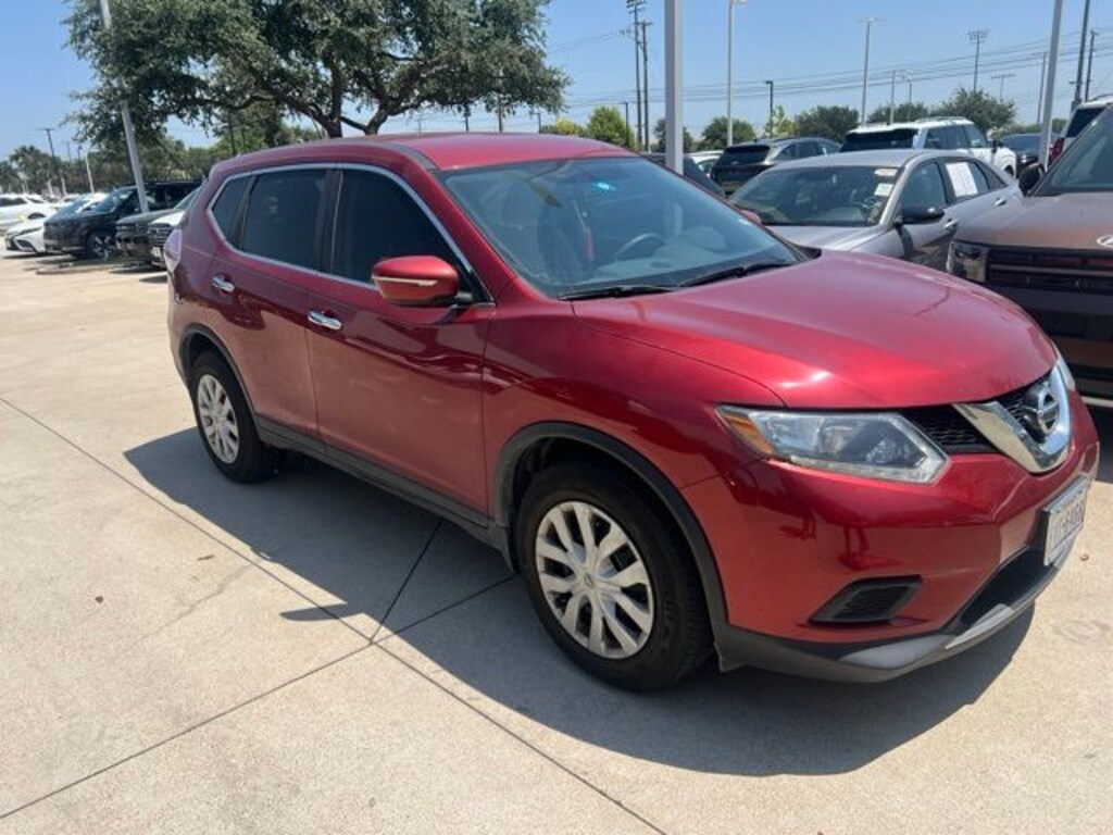 Used 2015 Nissan Rogue S SUV