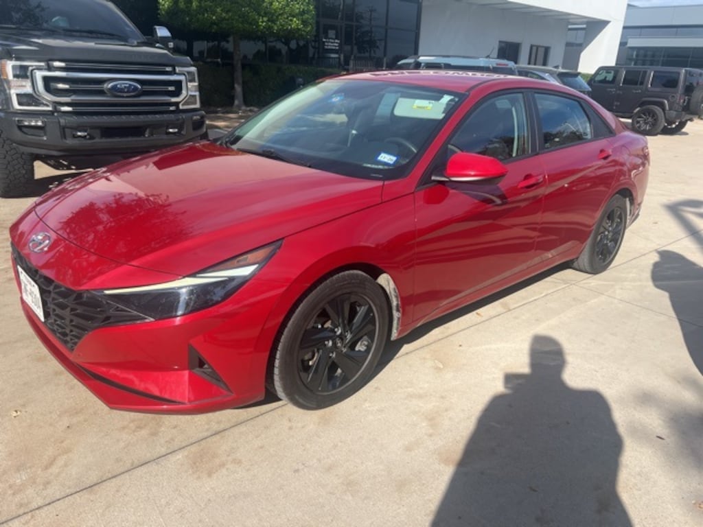 Used 2023 Hyundai Elantra SEL Sedan
