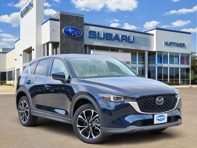 2022 Mazda CX-5 S Premium package
