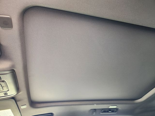 2022 GMC Yukon SLT - Photo 27