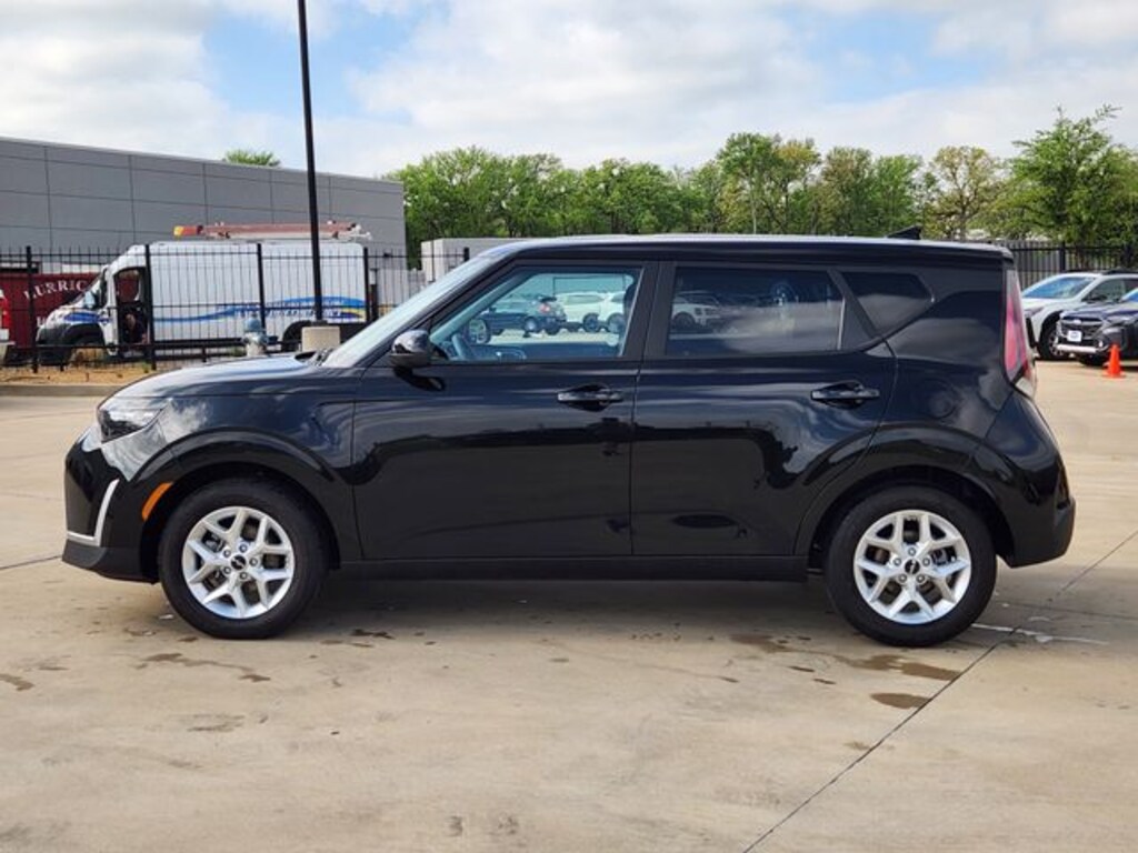 Certified 2025 Kia Soul Hatchback