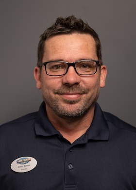 Staff member Justin Barron from b859e52dcabb