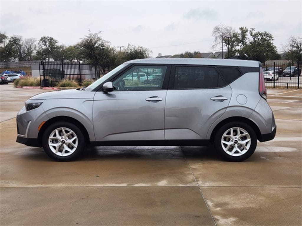 Certified 2023 Kia Soul LX Hatchback