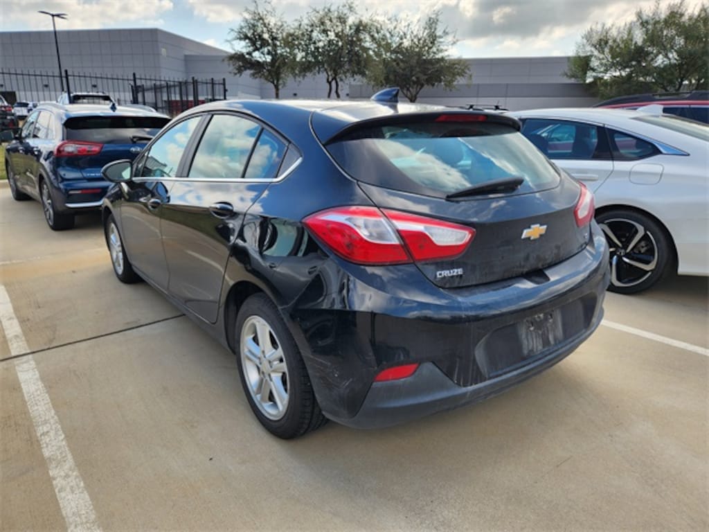 Used 2017 Chevrolet Cruze LT Auto Hatchback