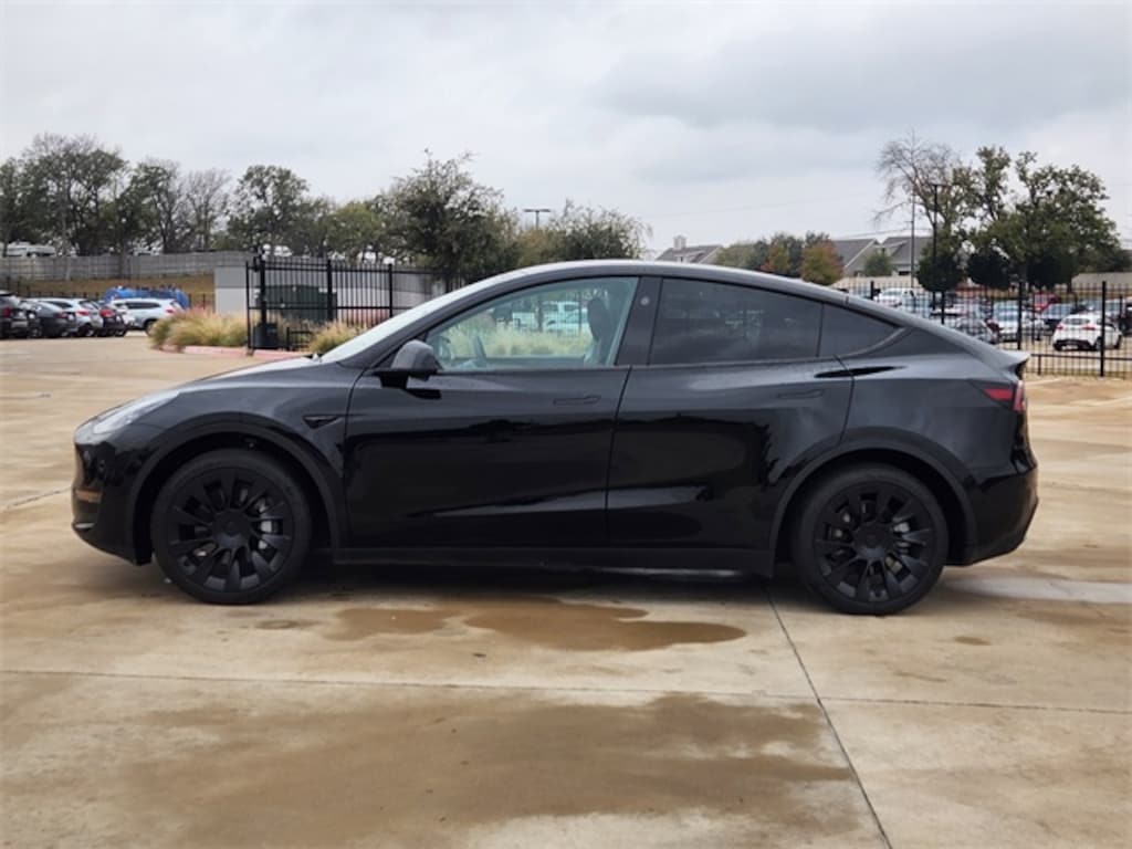 Used 2023 Tesla Model Y Long Range SUV