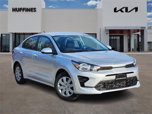 2023 Kia Rio S's photo