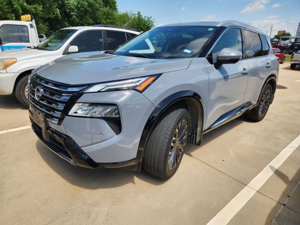 Used 2024 Nissan Rogue Platinum SUV