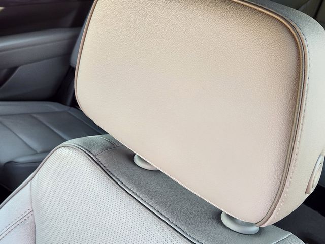 2022 GMC Yukon SLT - Photo 15