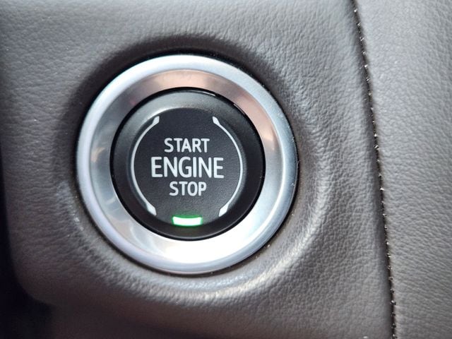 2022 GMC Yukon SLT - Photo 22