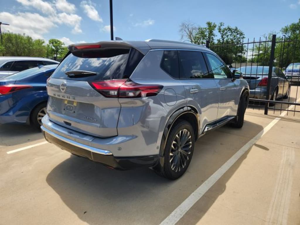 Used 2024 Nissan Rogue Platinum SUV